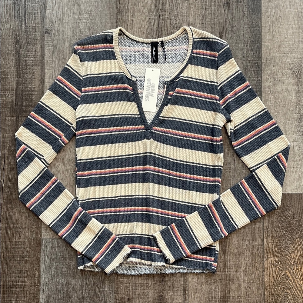 URBAN OUTFITTERS TOP